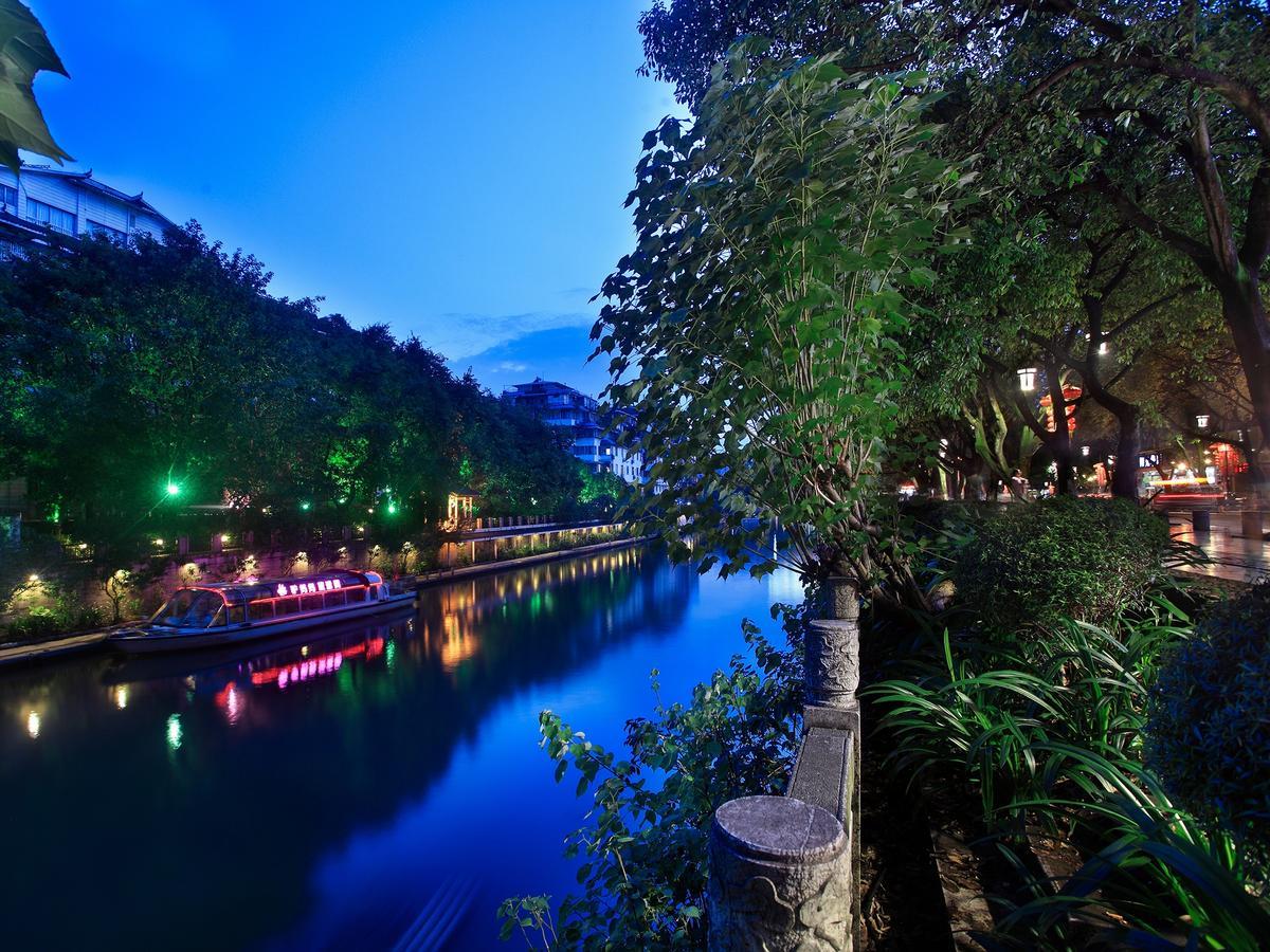Moon Reflection River Lnn Гуейлин Екстериор снимка
